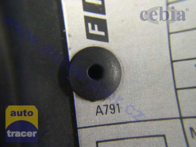 typovy_stitek_detail_nytu.jpg