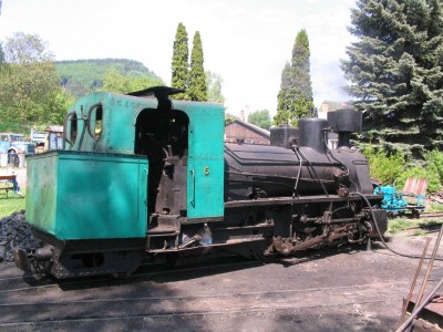 Doplňování PHM v depu.