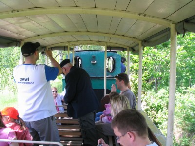 Průvodčí - kaskadér.