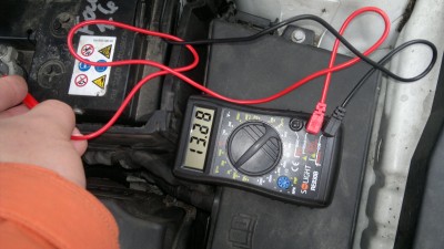 Hodnota po vypnutí motoru-hodnota ale postupně klesala