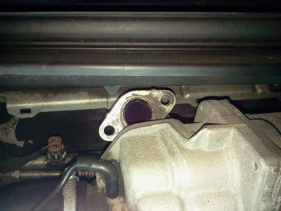 Demontovaný přívod do EGR ventilu.