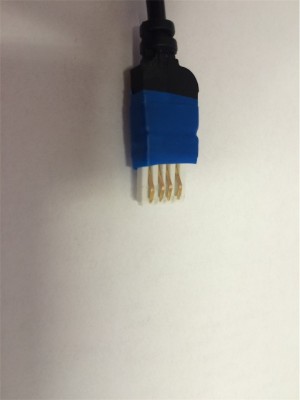 IMG_8037.jpg (68.35 KiB) Zobrazeno 2882 x Upravený USB konektor s vyhnutýma kontaktama.