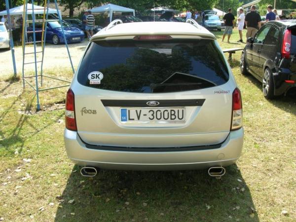 velmi pěkná zadní světla...