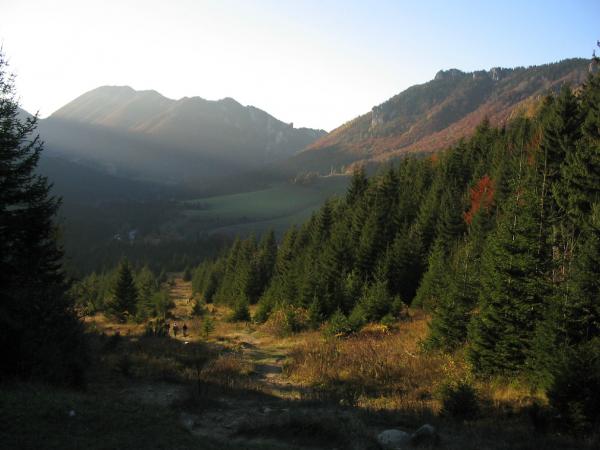 Cesta z Rozsutce do Štefanové