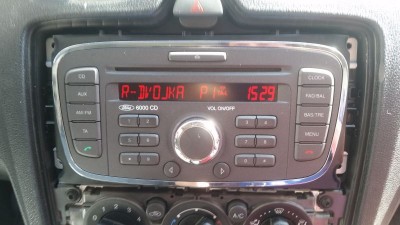 20180428_153059.jpg (76.05 KiB) Zobrazeno 4022 x usazení rádia