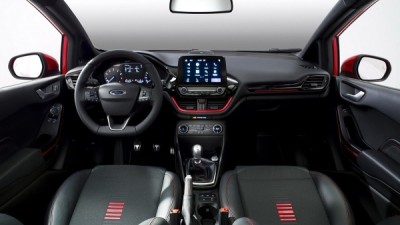 novy-ford-focus-4-generace-interier.jpg