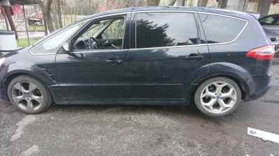 DSC_0104.JPG (134.31 KiB) Zobrazeno 9364 x vpředu zimní, vzadu letní :)