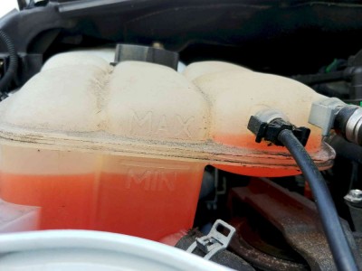 20210703_101056.jpg (122.68 KiB) Zobrazeno 5420 x Nízký stav chladící kapaliny