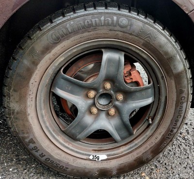 Focus_zadni-po-prevazeni.jpg (210.42 KiB) Zobrazeno 3130 x Největší aplikované závaží bylo jedno 35g, jinak 10-20g.