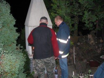 ...pecliva strost o ohen (zewl a PedroH). Kde je hasic, tam se nemuze nic stat.