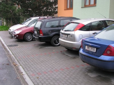 ...sestava Fordu, mondeo uz tam stalo