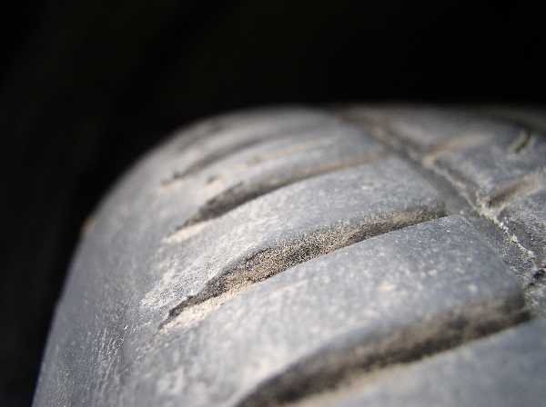 tu je vidiet, ako je ta plocha zdvihnuta