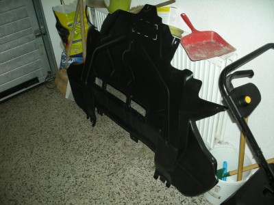 Kryt motoru.JPG