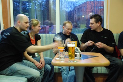 49_rychle ho poklada nebo bere.jpg