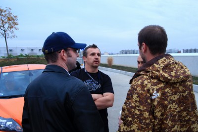 IMG_0762.JPG (42.42 KiB) Zobrazeno 4048 x dva velmi duleziti panove z fora :-)