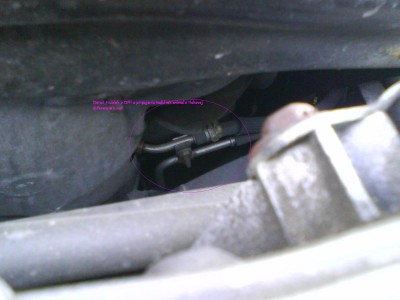 Obr.:2.a Trubky z DPF a detail pripojenia hadičiek k difsnímaču tlaku