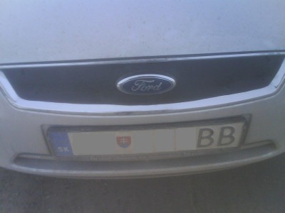 kryt vrchu prednej masky.