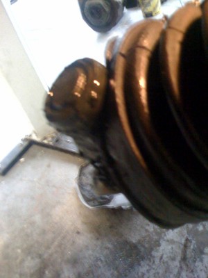 vnutorna cast klbu aj s manzetou, je vidiet iba jedno z troch lozisiek