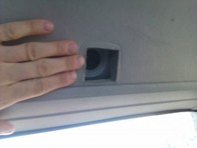 IMAG0467.jpg (19.07 KiB) Zobrazeno 1416 x Díra ve stropě za zadníma sedačkama