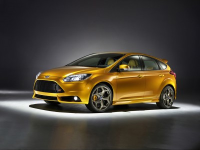 2012-Ford-Focus-ST-Front-And-Side-1280x960.jpg