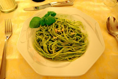 spaghetti-al-pesto.jpg