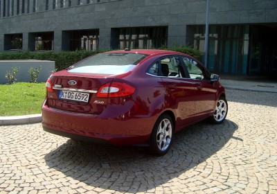 sedan fiesta.jpg