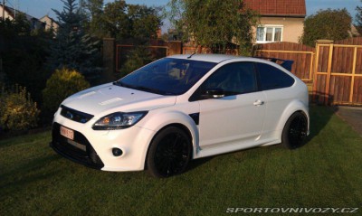 1-ford-focus-rs.jpg